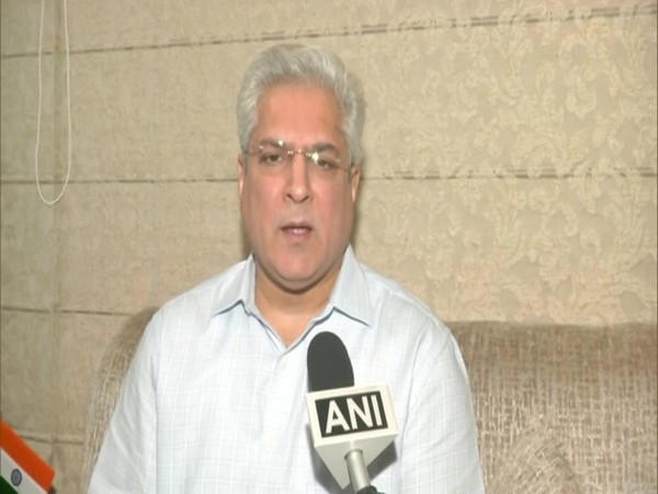 500 high mast flags installed across Delhi making it 'city of Tricolours': Gahlot