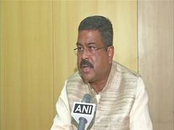 Steel fraternity supplied 1.43 lakh metric tons of medical oxygen to different states: Dharmendra Pradhan