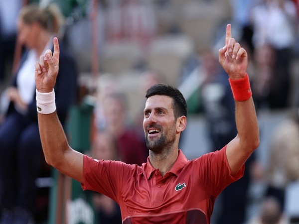 Novak Djokovic Shines at Wimbledon Despite Knee Surgery
