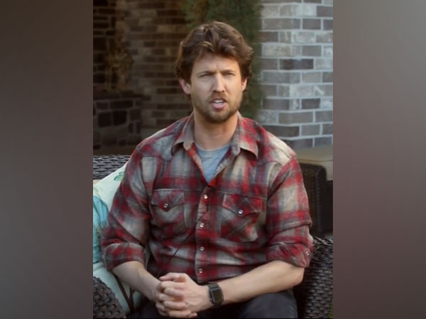 Jon Heder says his kids 'are very aware' of the Napoleon Dynamite 'craze'