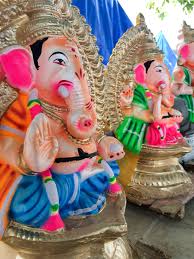Ganesh festival starts in Pune;  'mandals' take out big processions