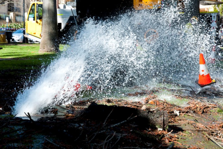 Leak at wastewater pond prompts evacuations in Florida