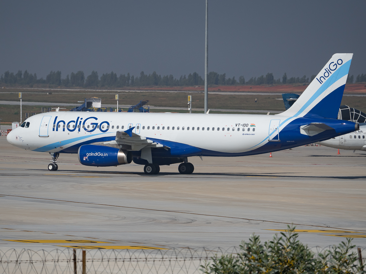 System failure hits IndiGo passengers; many stranded for 90 minutes