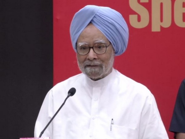 I urge govt to put aside vendetta politics, and reach out to all sane voices to steer economy out of this man-made crisis: Manmohan Singh