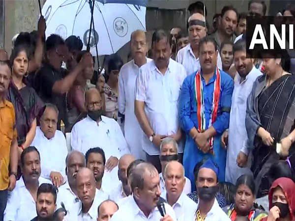 NCP Chief Sharad Pawar Leads Protest Against Badlapur Assault Case