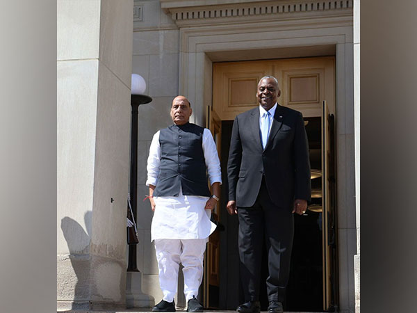 Rajnath Singh Champions India-US Defence Collaborations at Washington DC Meet