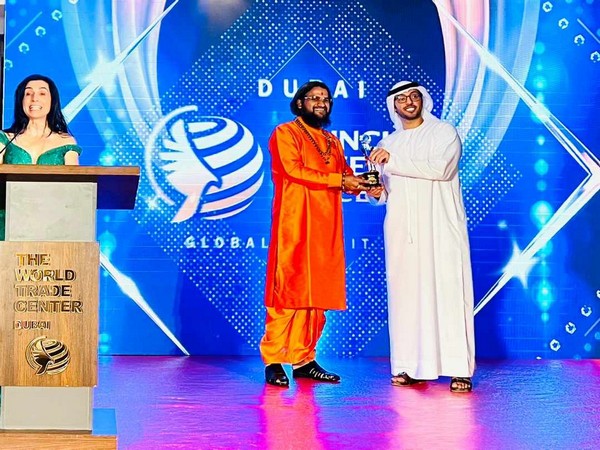 Brahmeshanandacharya Swami honoured with Global Peace Award in Dubai