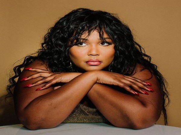 Lizzo says she was kicked out of vacation rental