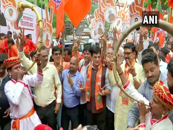 Maharashtra: Celebrations at BJP state office in Mumbai after party leads on 99 assembly seats