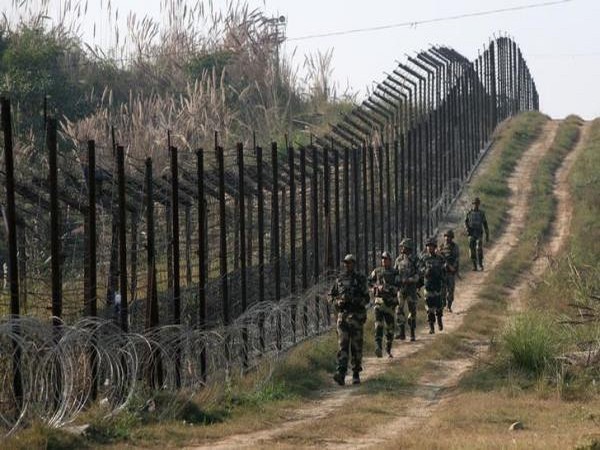Pakistan violates ceasefire in Poonch 