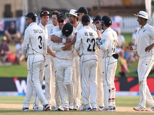 UPDATE 4-Cricket-Santner strikes as NZ take control of first England test