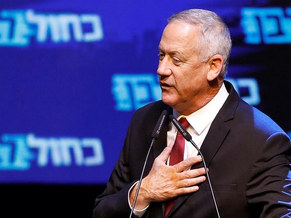Israel: Gantz calls on Netanyahu to resign, seeks support from Likud to form govt