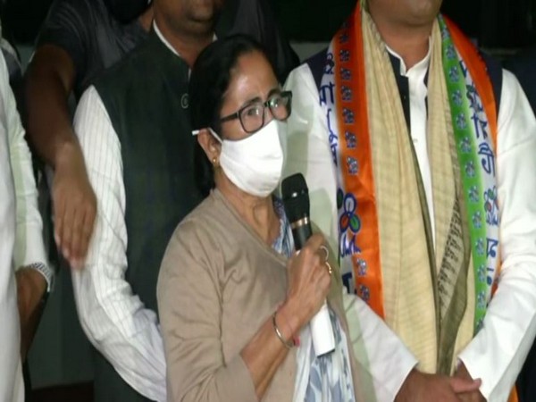 Delhi: Mamata Banerjee to meet PM Modi today 