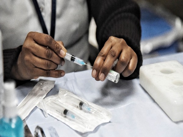 Over 21.65 cr unutilized COVID-19 vaccine doses available with States, UTs