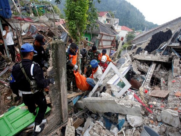 Indonesia earthquake: Six-year-old pulled alive from wreckage, death toll rises to 271