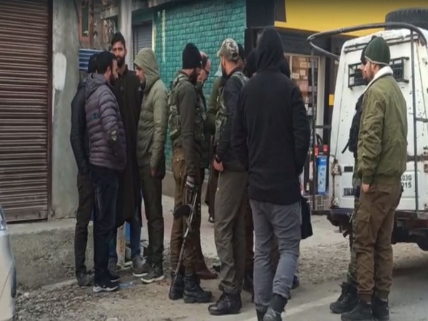 Threat to journalists: Police carry out raids at multiple locations in 3 J-K districts