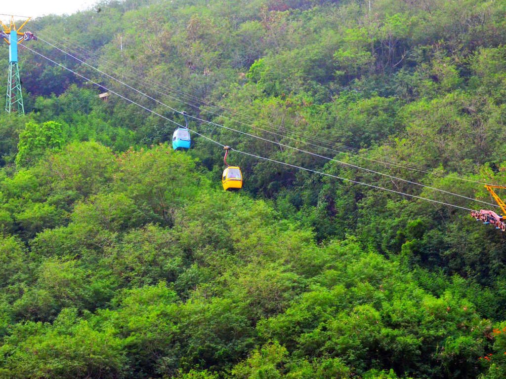 Govt working on ropeways, cable-cars in hilly areas and airboats on rivers