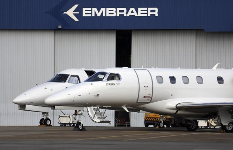 UPDATE 1-Embraer studies turboprop to be developed through Boeing venture