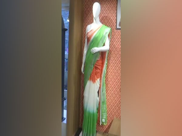 Tricolour sarees witness high demand ahead of Republic Day in Patna 