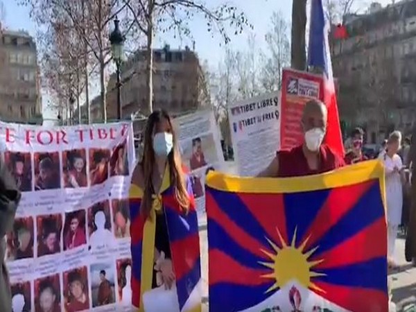 Protest in Paris against Tibetan tour guide's death in Chinese prison