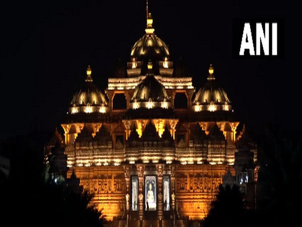 Lights turned off at landmark sites in various Indian cities during Earth Hour