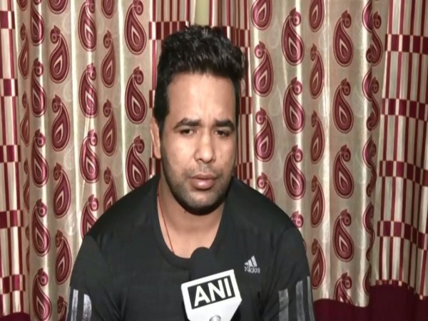 Banned wrestler Satender Malik accuses referee of putting hands on him first 