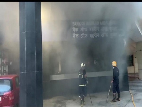 Fire breaks out at a bank in Mumbai