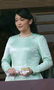 Japan's ex-princess Mako, new husband depart for life in U.S.