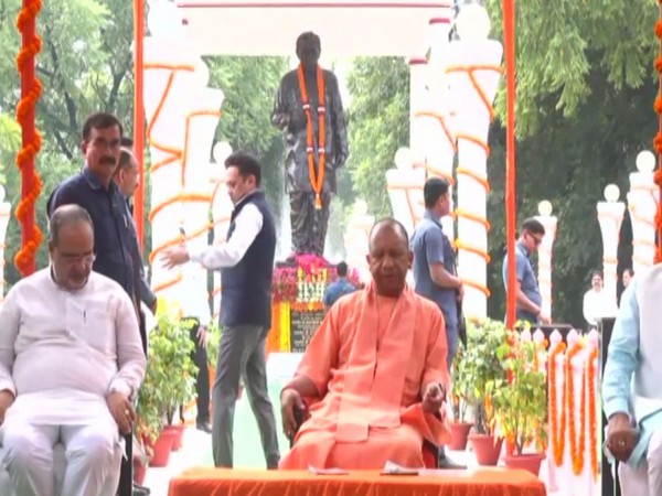 CM Yogi Adityanath Unveils Pandit Deen Dayal Upadhyaya's Statue on Birth Anniversary