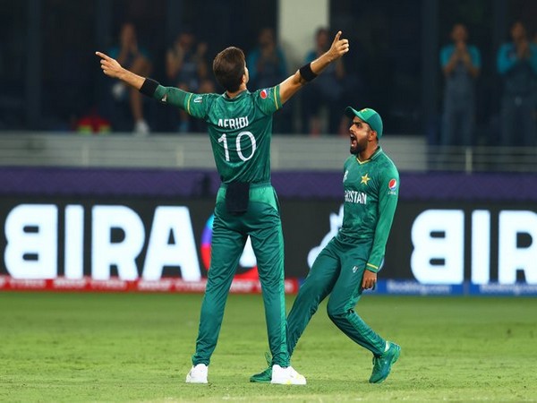 Pakistan favourites to win T20 WC after emphatic win over India, reckons Shane Warne