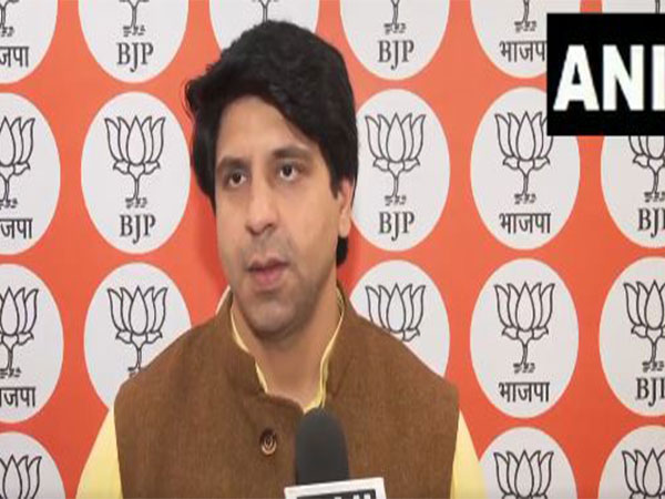 "Scheme doesn't exist, yet they are registering people for it": Shehzad Poonawalla after Delhi govt issue notices disowning AAP schemes