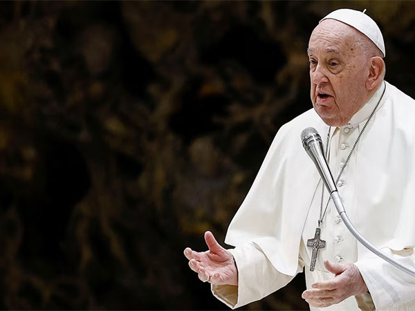 Pope Francis calls for global peace, reconciliation in 'Urbi et Orbi' address on Christmas Day