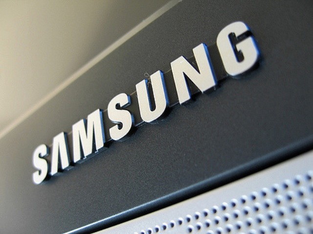 Samsung unveils world's first 5G smartphone in South Korea