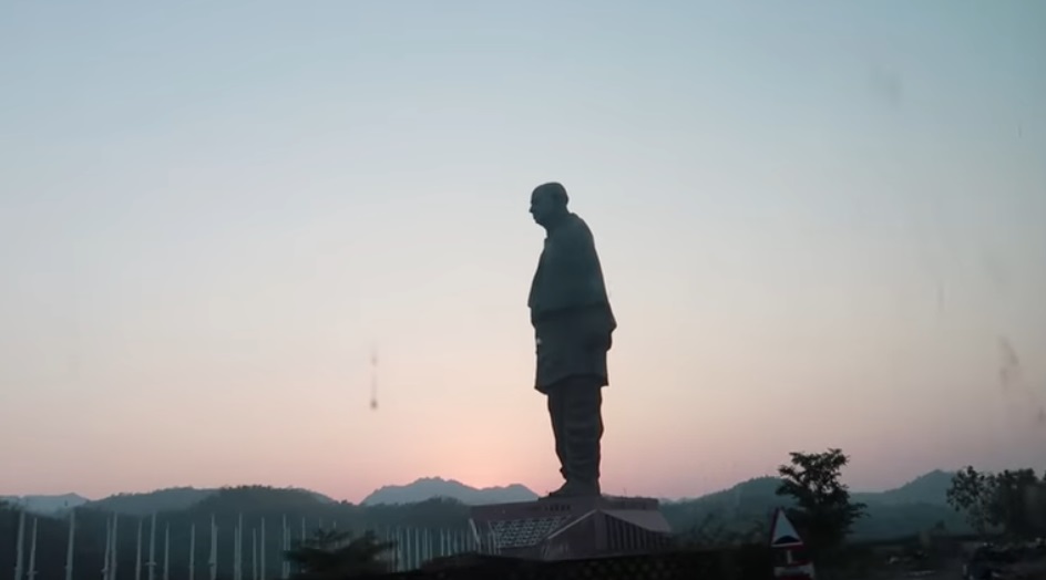 Governor suggests statue taller than Statue of Unity for poet Subramania Bharathi in Puducherry