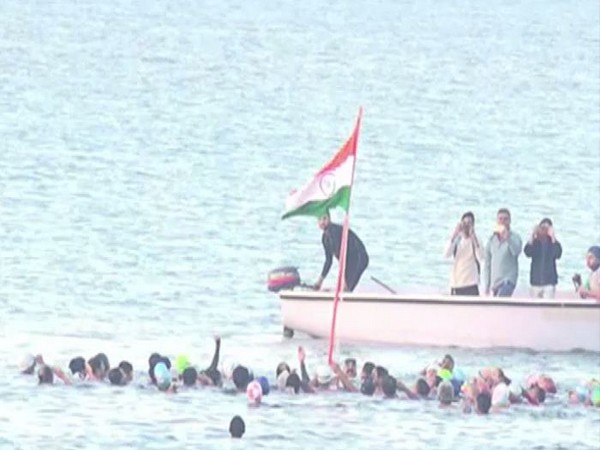 Tricolour hoisted at sea in Porbandar on 71st Republic Day 