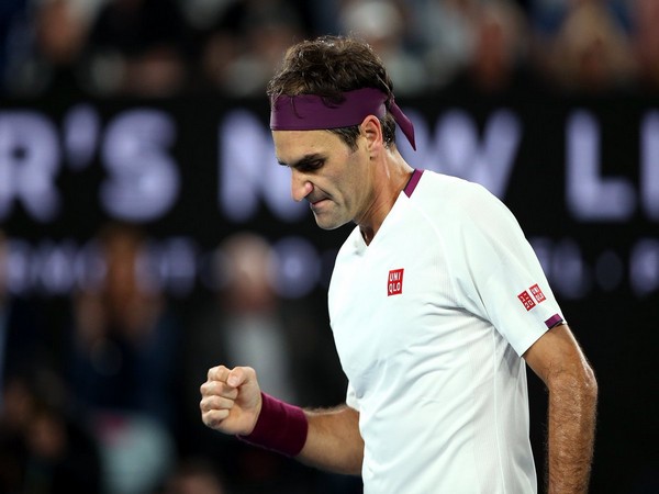 Tennis-Federer fined $3,000 for swearing at Australian Open