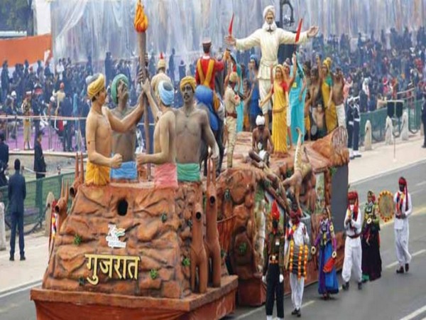 Republic Day 2022: Gujarat tableau shows 1922 massacre of tribal freedom fighters by British