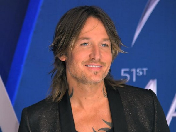 Following Adele's cancellation, Keith Urban announces shows at Caesars Palace