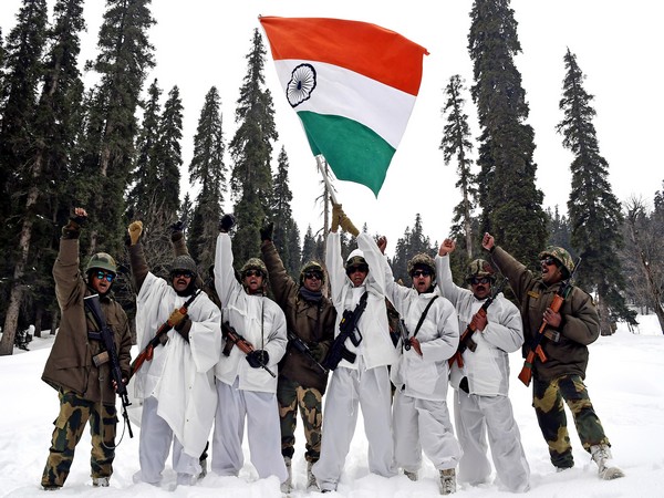 JK: Indian Army celebrates 74th Republic Day in snow clad Gulmarg Sector 