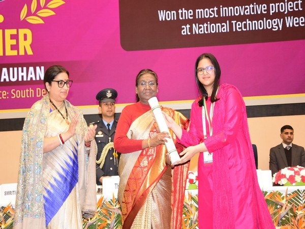 Amity School Delhi Student, Suhani Chauhan conferred with Pradhan Mantri Rashtriya Bal Puraskar Award