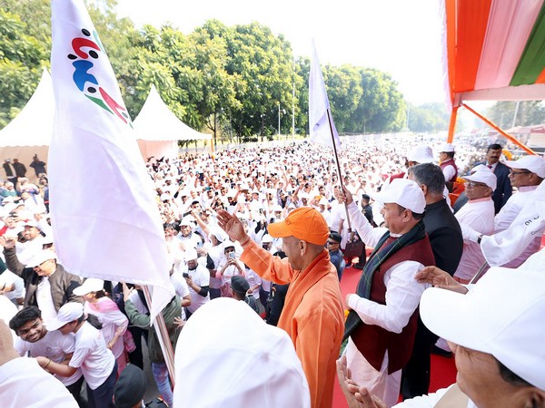 Yogi Adityanath Flags Off 'Run for Cooperation Marathon' in Lucknow