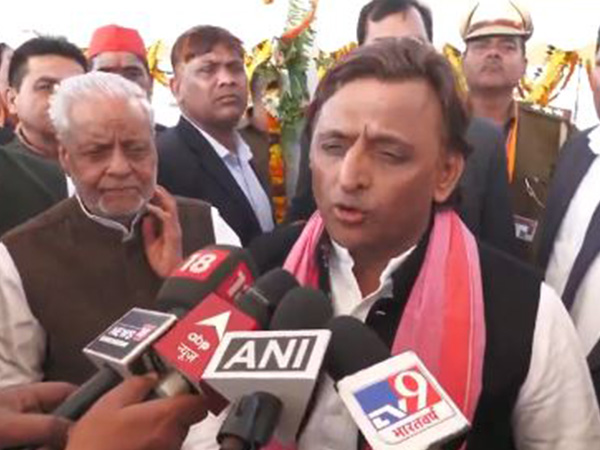 Akhilesh Yadav's Sacred Dip at Maha Kumbh: Embracing Tradition and Virtue