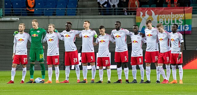 Soccer-Leipzig edge Freiburg on penalties in German Cup final