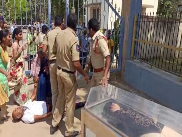 Cop kicks deceased's father in Telangana's Sangareddy, probe ordered