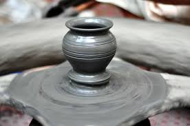 JK handicrafts dept ropes in 'Kral Koor' to help revive pottery in Kashmir valley