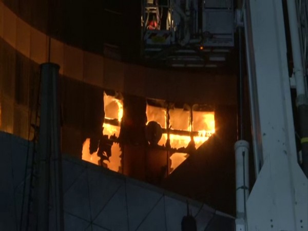 2 dead after fire breaks at COVID-19 hospital in Mumbai