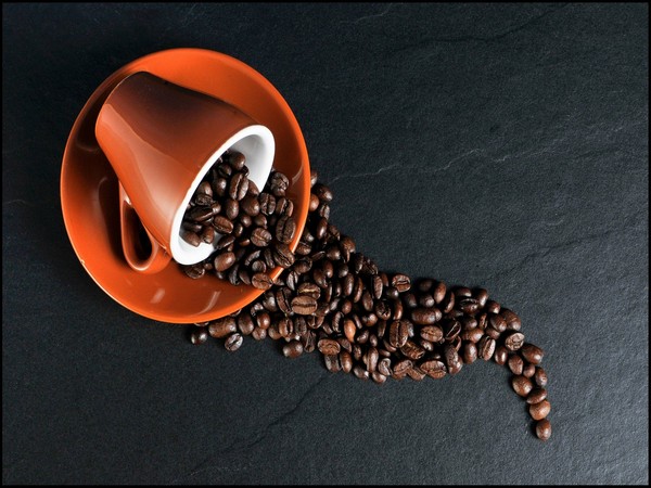 The Role of Coffee Vending Machine Manufacturers in Tea and Coffee Culture