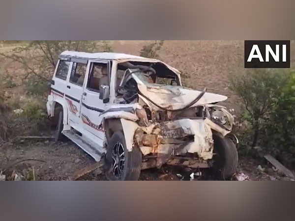 Madhya Pradesh: 3 dead, 2 injured after car collided with tree in Damoh