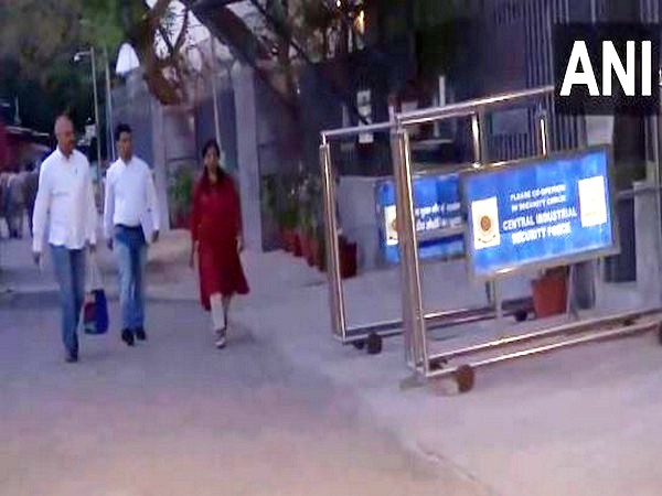 Sunita Kejriwal reaches ED office to meet CM Kejriwal
