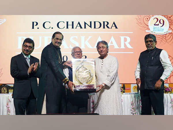 P.C. Chandra Group Felicitates Ustad Amjad Ali Khan at the 29th P.C. Chandra Puraskaar, 2022